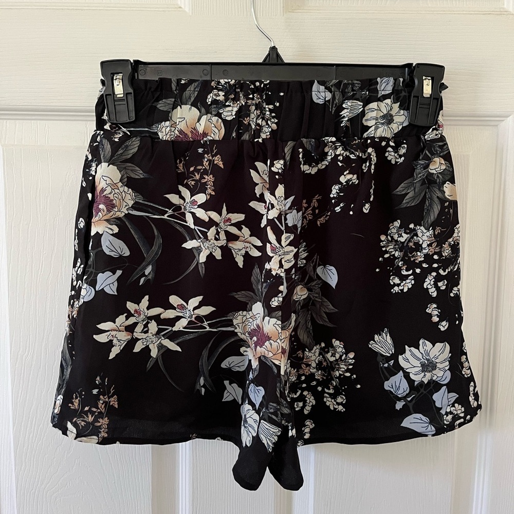 Floral Black Women's Shorts